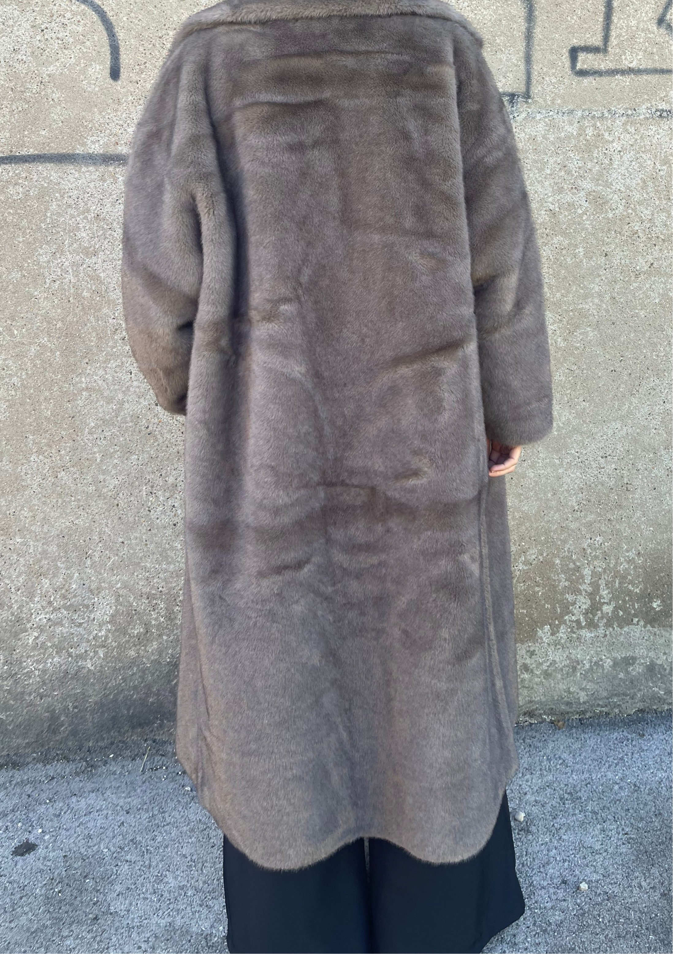 Manteau premium à fourrure